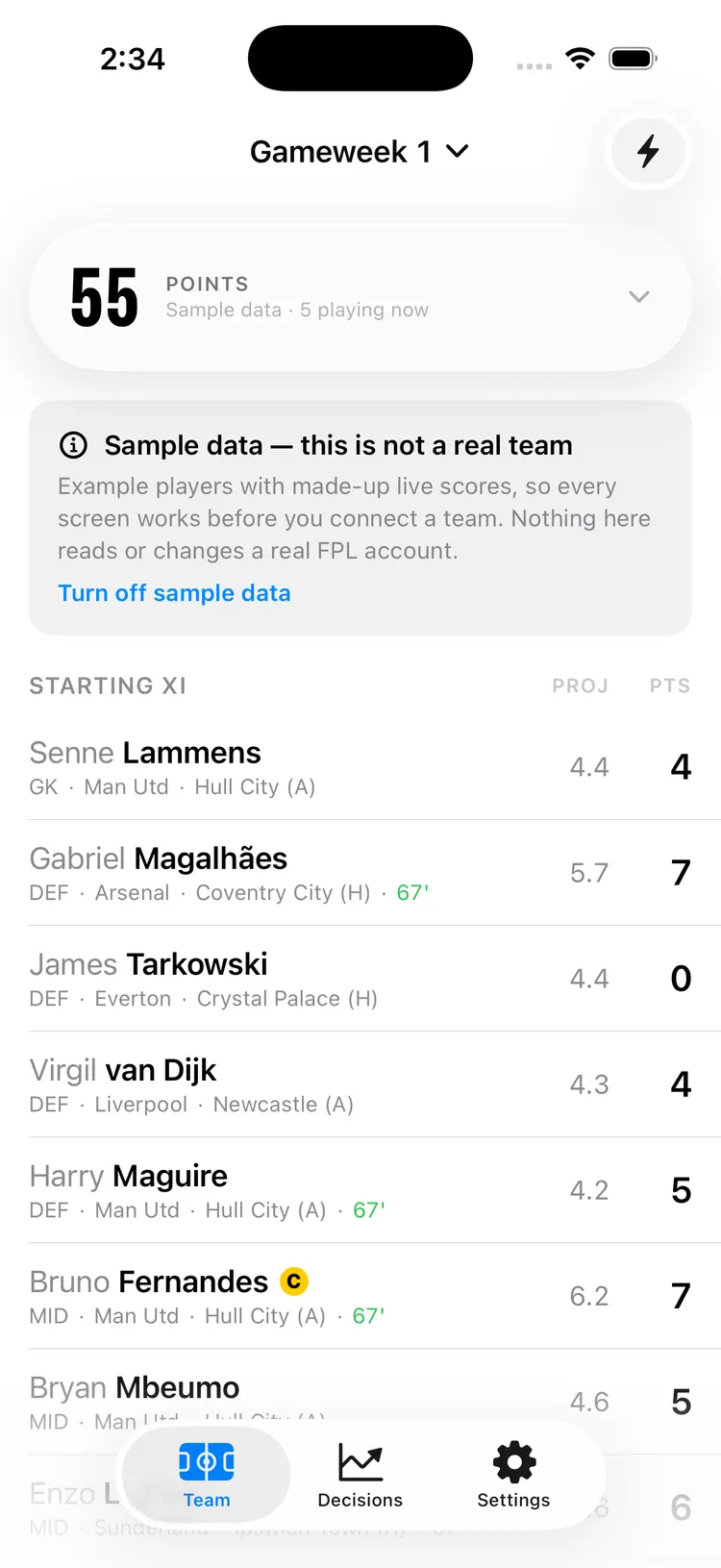 FPL Now team view: 55 points with five playing now, a labelled sample-data notice, and the starting eleven listed with projected and live points for each player.